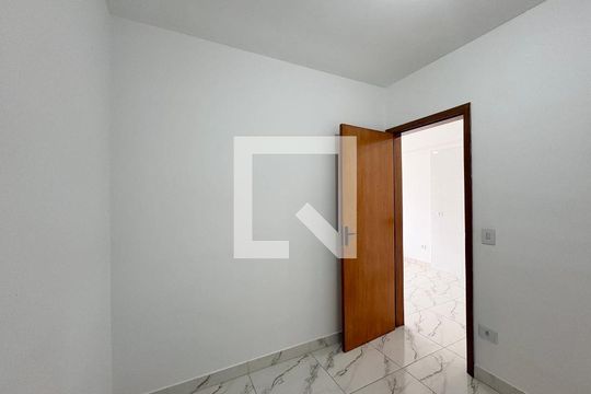 Quarto 2 de apartamento para alugar com 2 quartos, 60m² em São Domingos, São Paulo