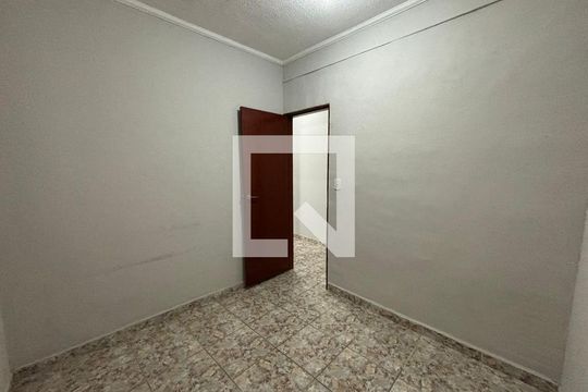 Quarto 1 de casa para alugar com 2 quartos, 80m² em Vila Engenho Novo, Barueri