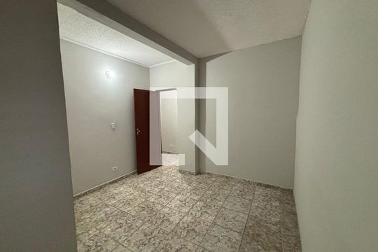 Quarto 2 de casa para alugar com 2 quartos, 80m² em Vila Engenho Novo, Barueri
