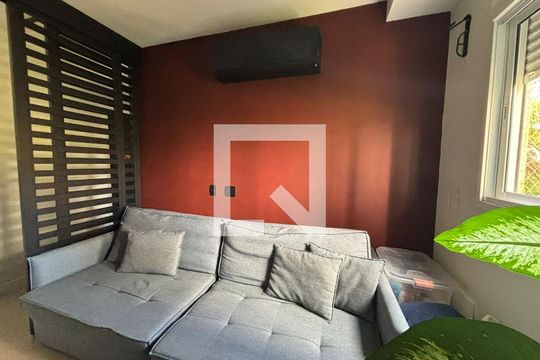 Sala  de apartamento para alugar com 2 quartos, 83m² em Alphaville Empresarial, Barueri