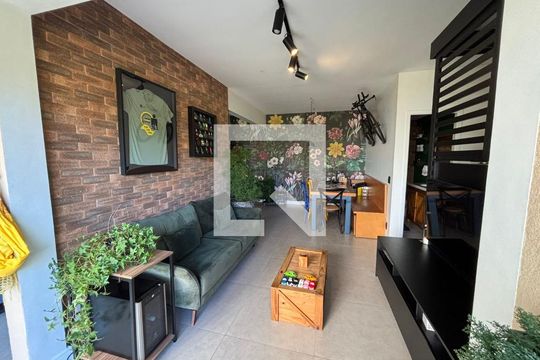 Sala de apartamento para alugar com 2 quartos, 83m² em Alphaville Empresarial, Barueri