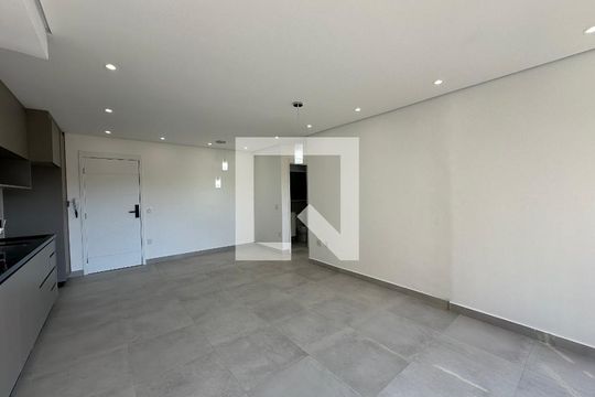 Sala de apartamento para alugar com 2 quartos, 64m² em Alphaville Empresarial, Barueri
