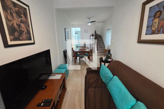 Sala de casa para alugar com 4 quartos, 133m² em Canto do Forte, Praia Grande