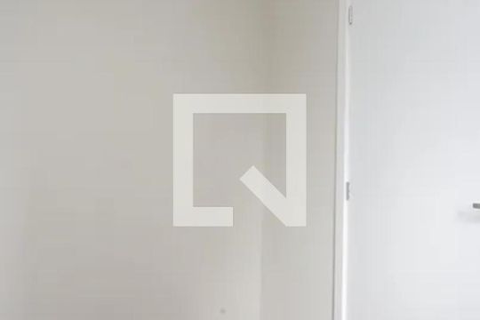 Quarto de apartamento à venda com 2 quartos, 34m² em Guaianases, São Paulo