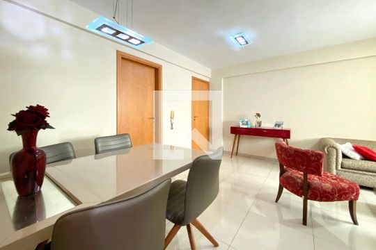 Apartamento à venda com 3 quartos, 79m² em Santa Efigênia, Belo Horizonte