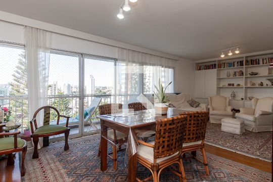 Sala de apartamento para alugar com 3 quartos, 140m² em Campo Belo, São Paulo