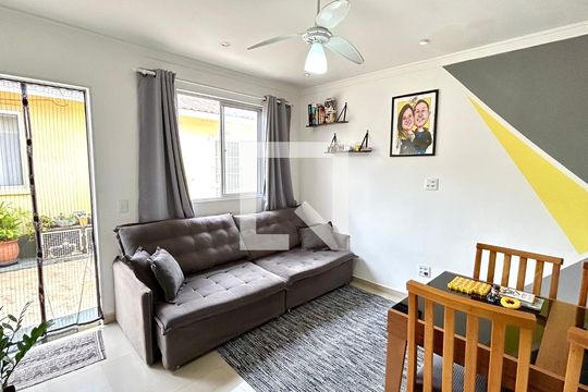 Casa de Condomínio para alugar com 2 quartos, 56m² em Vila Nova Bonsucesso, Guarulhos