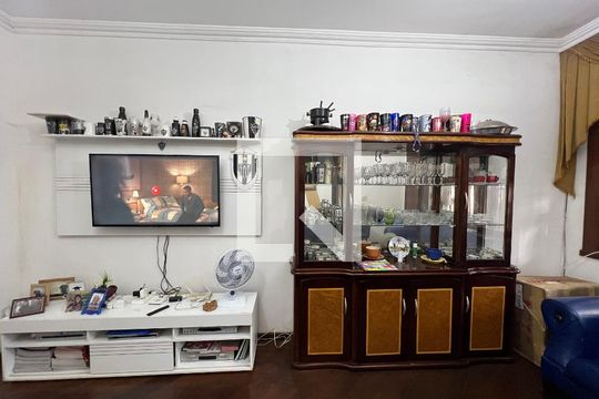 Sala de casa à venda com 3 quartos, 210m² em Castelo, Belo Horizonte