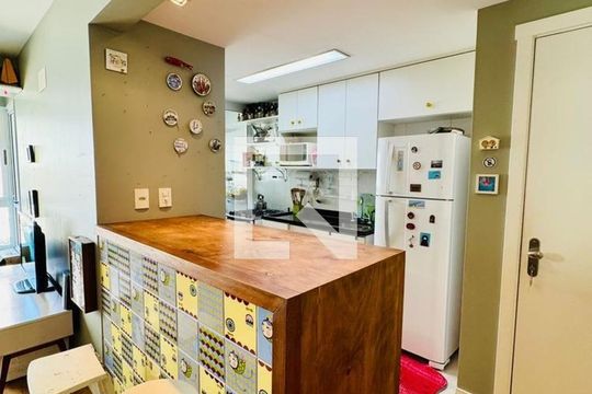 Sala de apartamento à venda com 2 quartos, 68m² em Petrópolis, Porto Alegre