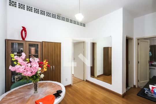 Apartamento à venda com 2 quartos, 50m² em Liberdade, São Paulo