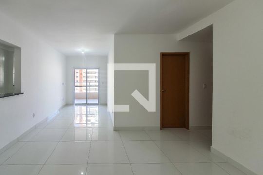 Sala de apartamento para alugar com 2 quartos, 78m² em Guilhermina, Praia Grande