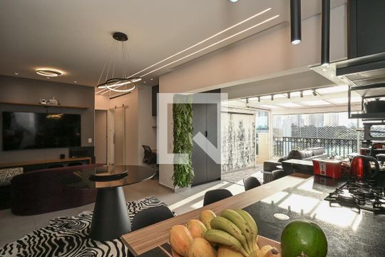 Sala de apartamento à venda com 3 quartos, 110m² em Vila Suzana, São Paulo