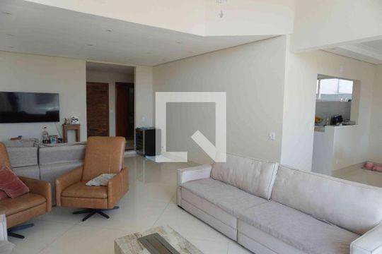 Casa de Condomínio para alugar com 2 quartos, 405m² em Residencial Quatro (alphaville), Santana de Parnaíba
