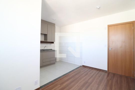 Sala de apartamento para alugar com 2 quartos, 45m² em Jardim Inconfidencia, Uberlândia
