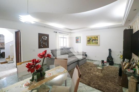 Sala de casa para alugar com 3 quartos, 195m² em Parque Erasmo Assunção, Santo André