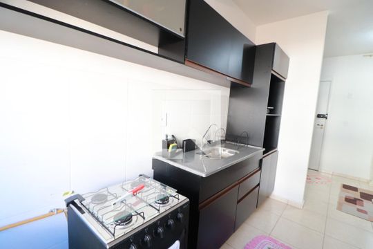 Cozinha  de apartamento para alugar com 2 quartos, 42m² em Planalto Verde, Ribeirão Preto