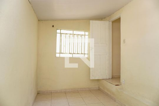 Quarto de casa para alugar com 1 quarto, 48m² em Santo Andre, Belo Horizonte