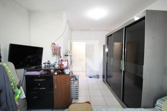 Quarto 1 de casa à venda com 3 quartos, 180m² em Vila Carmosina, São Paulo