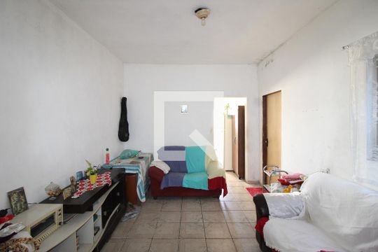 Sala 2 de casa à venda com 3 quartos, 180m² em Vila Carmosina, São Paulo