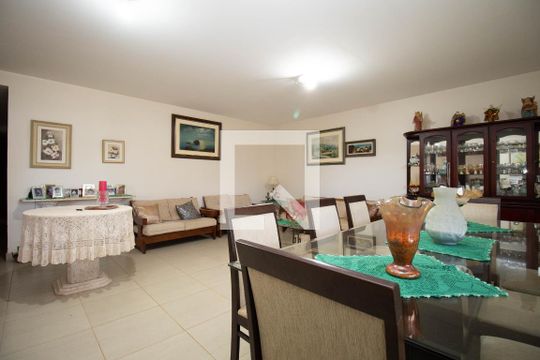 Casa de Condomínio à venda com 3 quartos, 450m² em Jardim Botânico, Brasília