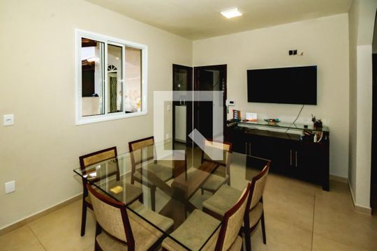 Casa à venda com 3 quartos, 375m² em São João Batista, Belo Horizonte