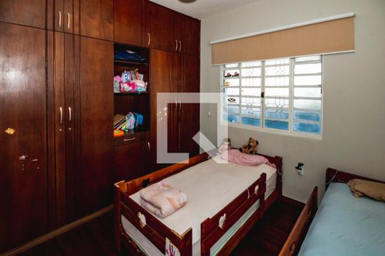 Casa à venda com 3 quartos, 375m² em São João Batista, Belo Horizonte