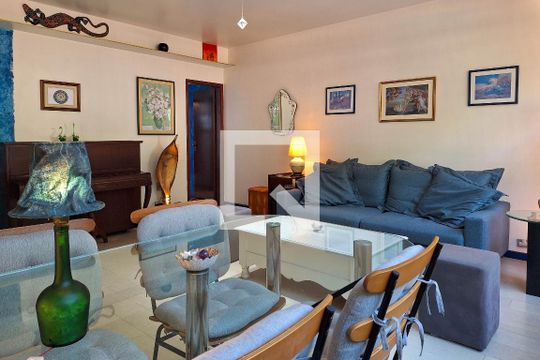 Sala 1 de apartamento à venda com 3 quartos, 148m² em Icaraí, Niterói