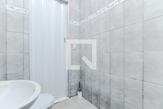 Banheiro de casa para alugar com 1 quarto, 50m² em Vila Carmela I, Guarulhos