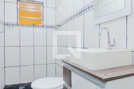Banheiro de casa para alugar com 1 quarto, 50m² em Vila Carmela I, Guarulhos