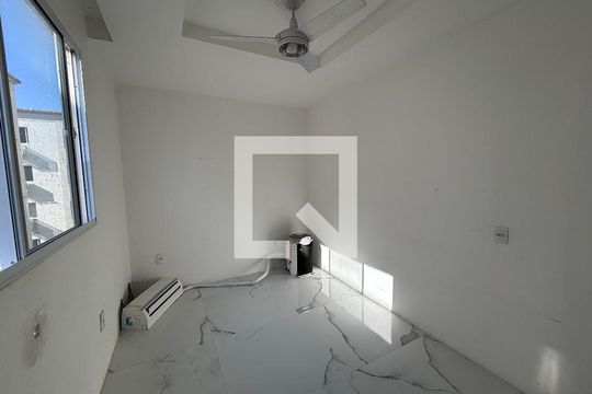 Quarto 1 de apartamento para alugar com 2 quartos, 40m² em Recreio dos Bandeirantes, Rio de Janeiro