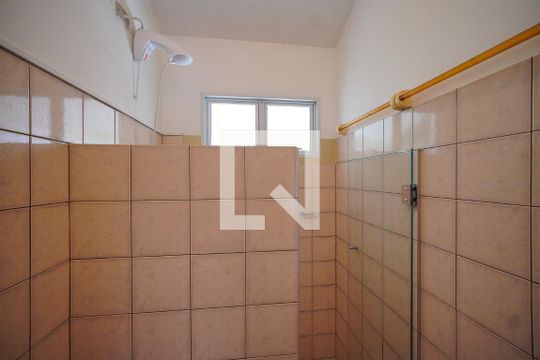 Banheiro de casa de condomínio para alugar com 1 quarto, 75m² em Barra da Lagoa, Florianópolis