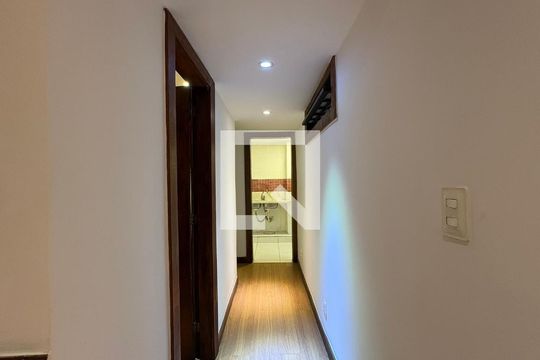Quarto 1 de apartamento para alugar com 2 quartos, 65m² em Bingen, Petrópolis