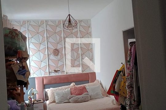 Quarto de casa de condomínio para alugar com 3 quartos, 180m² em Taquara, Rio de Janeiro