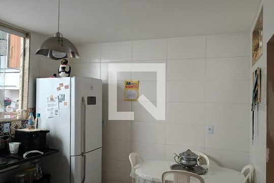 Sala/Cozinha de casa de condomínio para alugar com 3 quartos, 180m² em Taquara, Rio de Janeiro