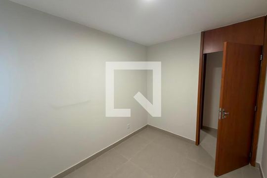 Quarto 02 de apartamento para alugar com 3 quartos, 61m² em Qs 3 Parque Riacho Fundo II, Brasília