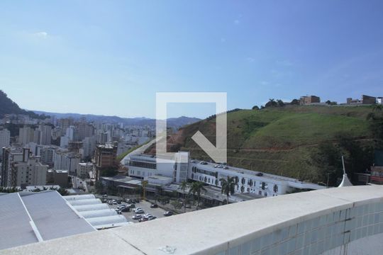 Vista Sacada Sala de apartamento para alugar com 3 quartos, 153m² em Estrela Sul, Juiz de Fora