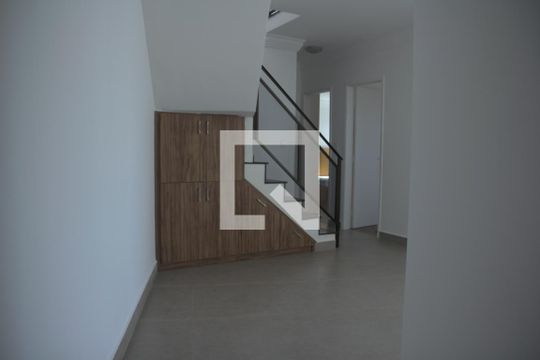 Sala 1 de apartamento para alugar com 3 quartos, 153m² em Estrela Sul, Juiz de Fora