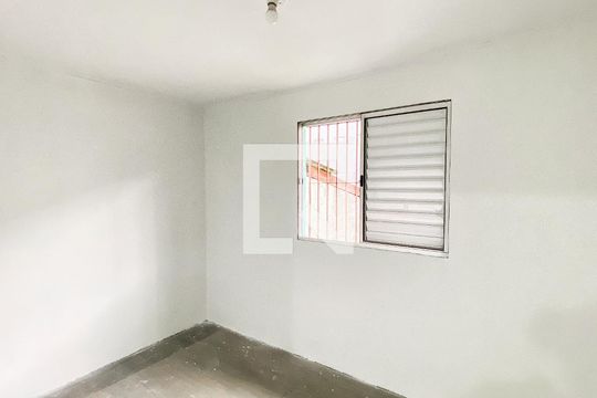 Quarto de casa para alugar com 1 quarto, 50m² em Jardim Fernandes, São Paulo
