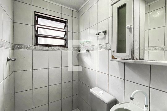Banheiro de casa para alugar com 1 quarto, 50m² em Jardim Fernandes, São Paulo