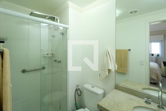 Banheiro da Suíte de apartamento à venda com 2 quartos, 68m² em Centro, Diadema