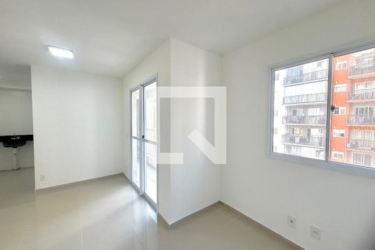 Sala de apartamento à venda com 2 quartos, 44m² em Picanço, Guarulhos