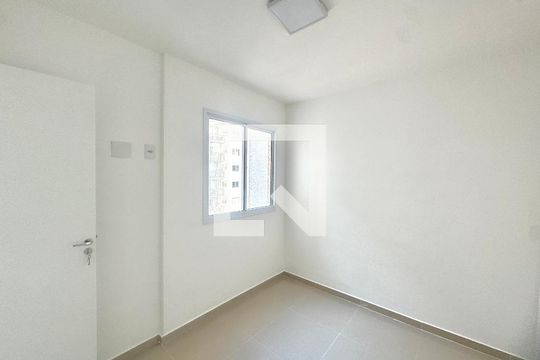 Quarto de apartamento à venda com 2 quartos, 44m² em Picanço, Guarulhos