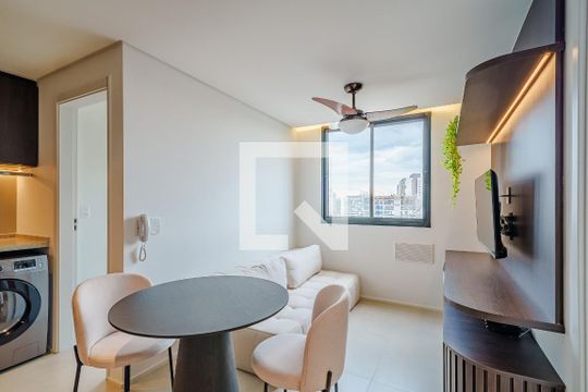Sala de kitnet/studio para alugar com 2 quartos, 33m² em Butantã, São Paulo