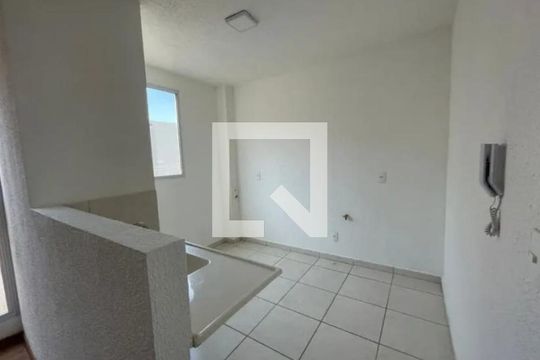 Cozinha de apartamento à venda com 2 quartos, 50m² em Caiapos, Contagem