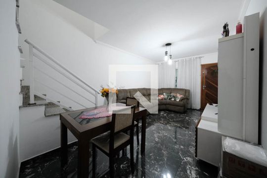 Casa à venda com 2 quartos, 100m² em Jardim Eliane, São Paulo