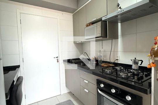 Cozinha de kitnet/studio à venda com 1 quarto, 28m² em Jardim da Gloria, São Paulo