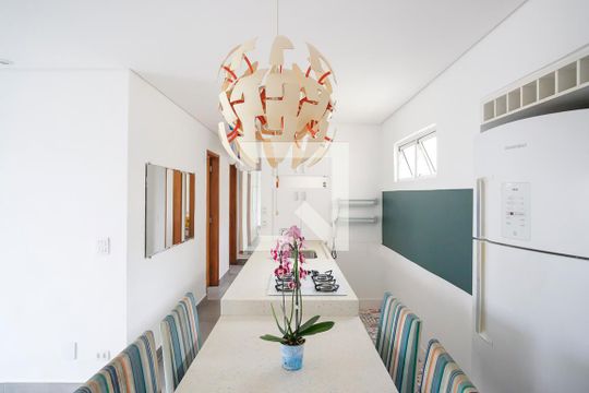 Cozinha de apartamento à venda com 2 quartos, 60m² em Santa Paula, São Caetano do Sul
