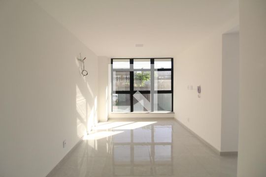 Sala de apartamento à venda com 2 quartos, 68m² em Taquara, Rio de Janeiro