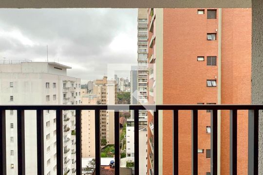 Varanda de kitnet/studio para alugar com 1 quarto, 24m² em Pinheiros, São Paulo