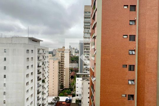 Varanda de kitnet/studio para alugar com 1 quarto, 24m² em Pinheiros, São Paulo